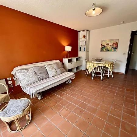 Avec Terrasse, Clim, Parking Prive - - Fr-1-226b-153 *